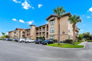 Disney Orlando Bella Piazza 3 Bed 3 Bath Condo, Pool & Hot Tub !
