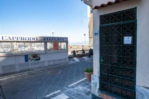 Casa Mariarosa - Seaside Apartment with Balcony