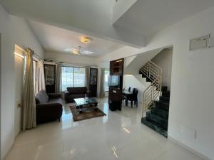 4BHK with pool Deshco Villa Moonridge, Lonavala