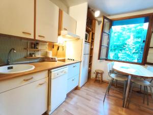 Estudio con piscina en Enveitg