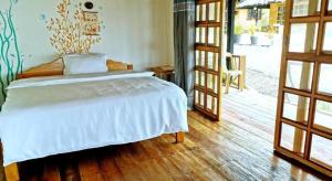 Kokomo Dive Resort Accommodation Hotel