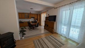 Apartment Livaja -Easy City Access 2DB, Parking, Klima