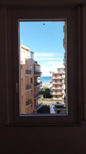 BLU MERY HOME - a window on the blue