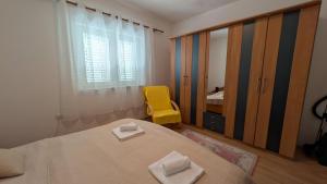 Apartment Livaja -Easy City Access 2DB, Parking, Klima