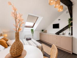 Wiślna Old Town Apartments