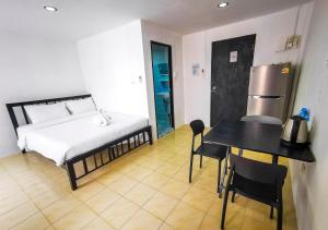 Patong Canal Villa 310