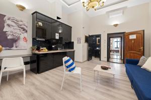 Bold Art Studio Opera House at Your Doorstep