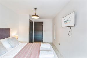 Luxury 2BR Apt - The Calls - Cobbled Streets