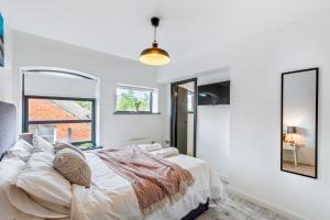 Luxury 2BR Apt - The Calls - Cobbled Streets