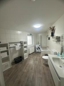 Modern, centrally located house for up to 6 people