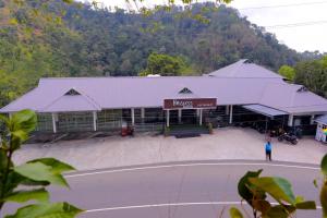 AURA THEKKADY Hotels & Resorts