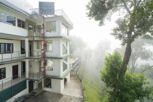 AURA THEKKADY Hotels & Resorts