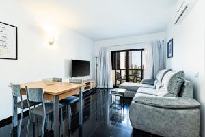 Rocha Tower 7B - Skyline Ocean View