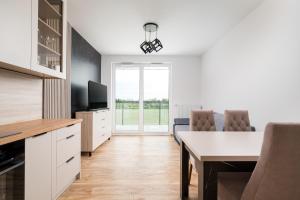 Heweliusza 10A Harmony Apartment by BookingHost