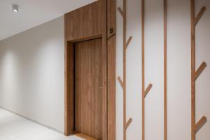 Heweliusza 10A Harmony Apartment by BookingHost