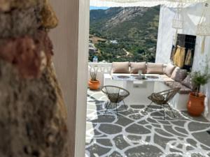 Vasiliki Skyros Castle View