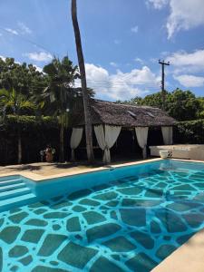 Charming 1-Bedroom Swahili Loft with Pool