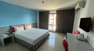 Sakura Budget Hotel