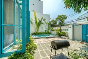 Blue Lagoon villa - 4 BRs - Private pool- Walk to beach