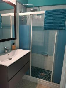 Looking for space - 3 rooms with terrace