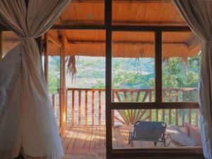 Ke Mountain and Lake Retreat
