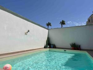 house sweet house - private pool - WIFI