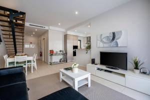 2 Quartos em Alvor com Piscina, 2 churrasqueiras e garagem