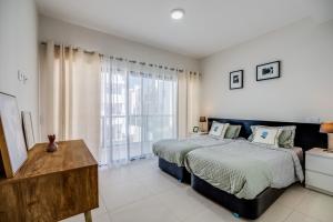 2 Quartos em Alvor com Piscina, 2 churrasqueiras e garagem