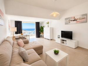 Fantasticas Vistas al Mar by Olax Rentals