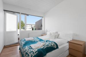 Reykjavík 2BR Apartment Balcony Free Parking