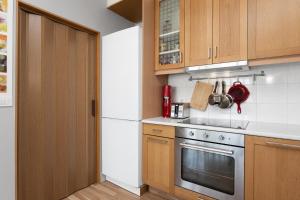 Reykjavík 2BR Apartment Balcony Free Parking