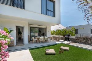 7 - Maison lumineuse avec petite piscine privee