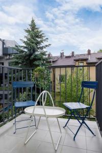 Apartment with balcony