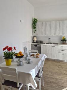 De Vivo Realty - Saint Joseph House