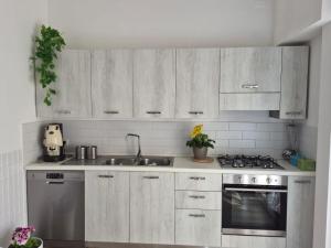 De Vivo Realty - Saint Joseph House