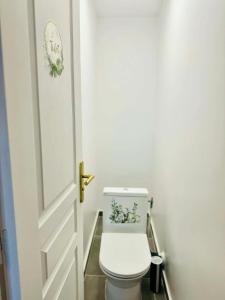 1 Parisian suburbs, 5-room apartment, room rental