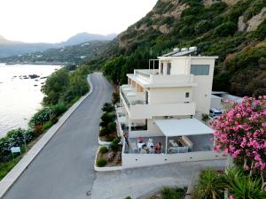 Skinos Apartments