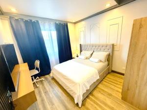 Endless Summer Seafront - 1BR Beach Resort Condo