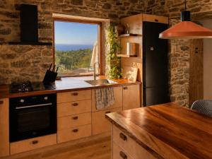 Aheronas - Stone House with Sea Views