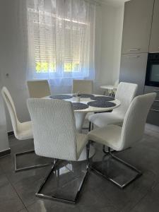 Apartment CReO Loborika