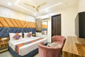 FabHotel D Crown - Nr Ashok Vihar