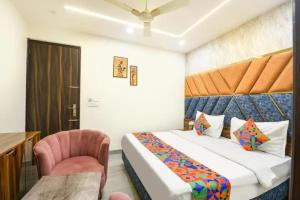 FabHotel D Crown - Nr Ashok Vihar