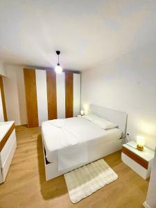 Aura Apartment City Center Tirana