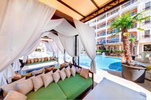 One-bedroom apartment in AVENUE complex