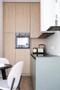 Luxury Infiniti Apartment - FREE PARKING