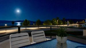 Ofrynio Blue Horizon Suite by Horizon Homes