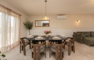 Villa LORNA S BAZENOM