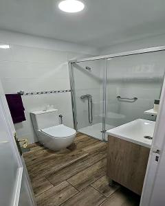 California Studio with balcony and pool in Playa Jardin!