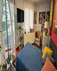 California Studio with balcony and pool in Playa Jardin!