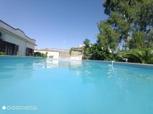 Design Villa, eco,pool, fruit garden close to sea